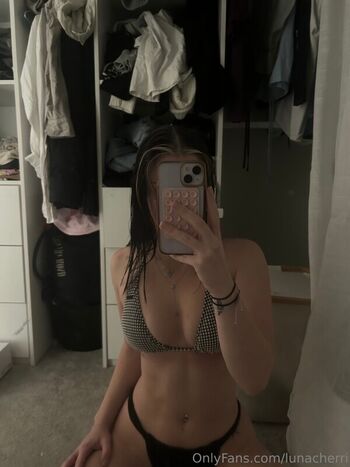 Full leaked Cherryvamprx private photo