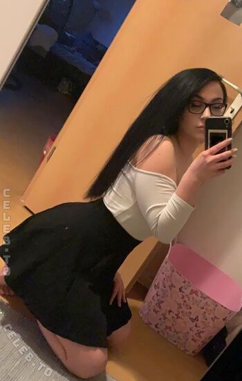 Full leaked Chiarajolin private onlyfans photo