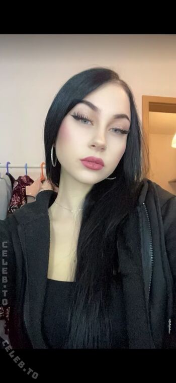 Full leaked Chiarajolin private onlyfans photo