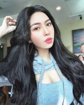 Full leaked Chibe chin private onlyfans photo