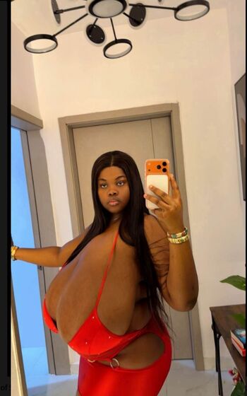 Full leaked Chioma lovv page private onlyfans photo