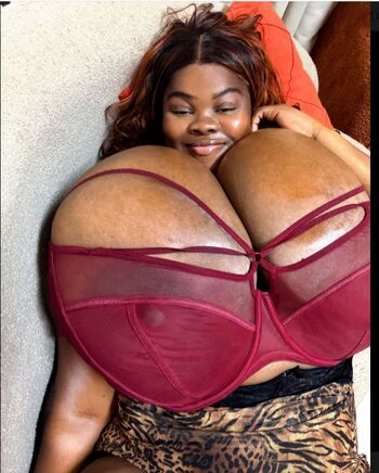 Full leaked Chioma lovv page private photo
