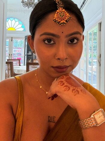 Full leaked Chirasree sarkar page private photo