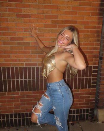 Chloe Dinello