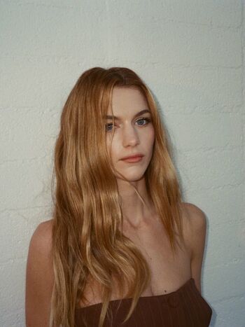 Full leaked Chloe east private photo