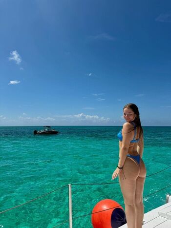 Full leaked Chloe lafeve private photo