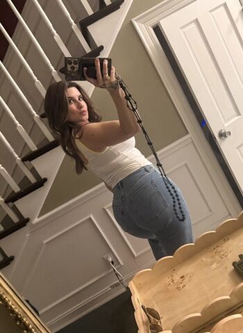 Full leaked Chloe lamb private photo
