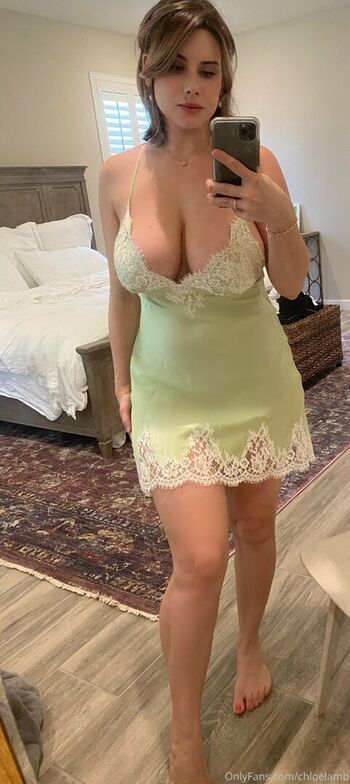 Full leaked Chloe lamb page private photo