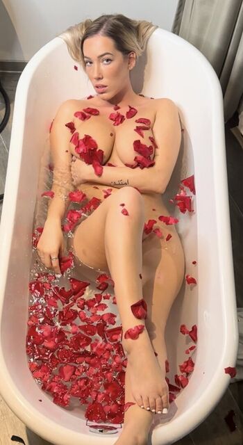 Full leaked Chloebellaxox private onlyfans photo