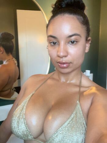 Full leaked Chloecvlogs private photo