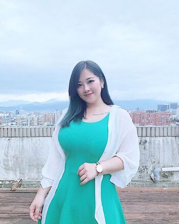 Full leaked Chloefit private onlyfans photo