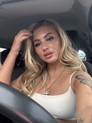 Full leaked Chloewxlker page private photo