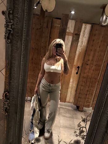 Full leaked Chloewxlker private photo