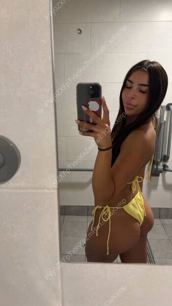 Full leaked Christabellaeee page private onlyfans photo