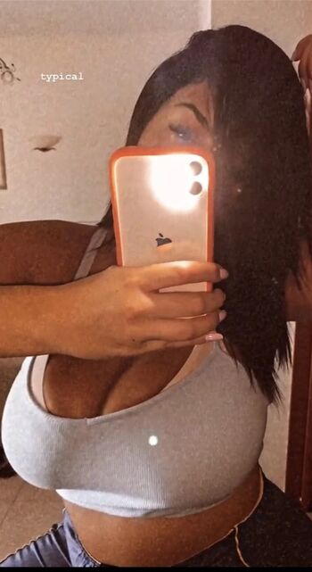 Full leaked Chrysanthie private onlyfans photo