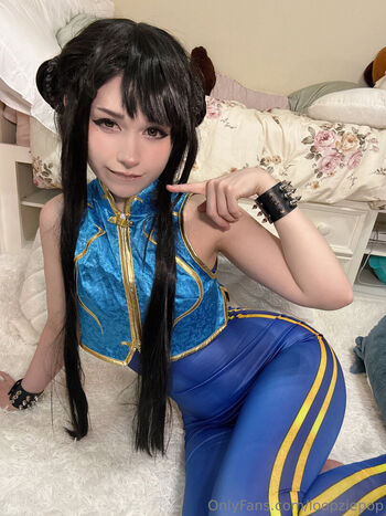 Full leaked Chun li cosplay private onlyfans photo