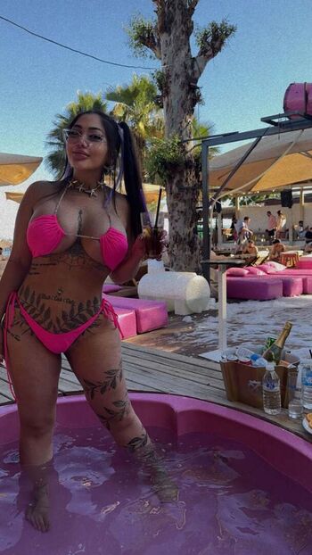 Full leaked Cikolatabitter private photo