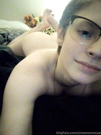 Full leaked Cinnamonmouse page private photo