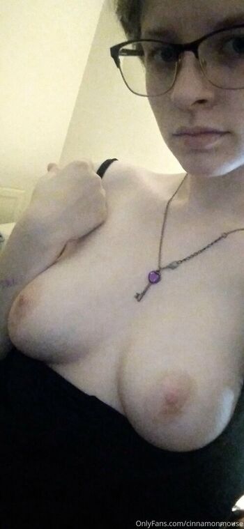 Full leaked Cinnamonmouse page private photo