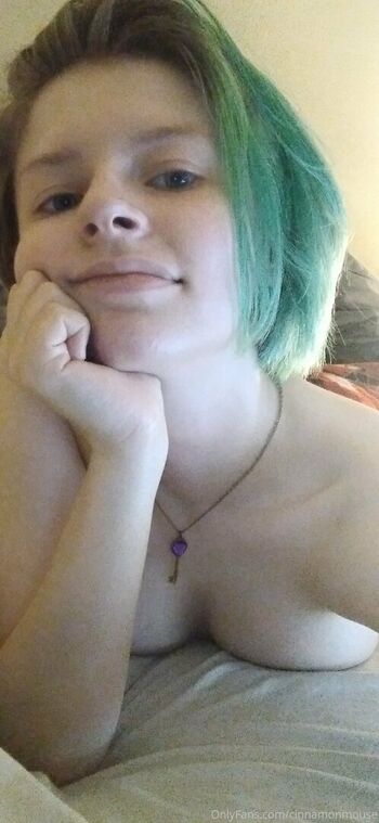 Full leaked Cinnamonmouse page private photo