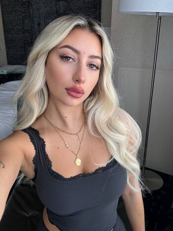 Full leaked Cjfans private photo