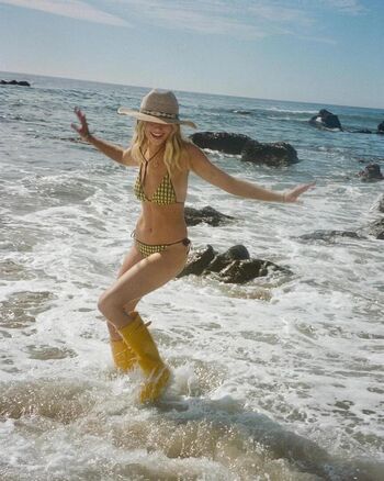 Full leaked Claire rosinkranz private onlyfans photo