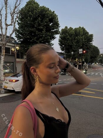 Full leaked Clairemaele private photo