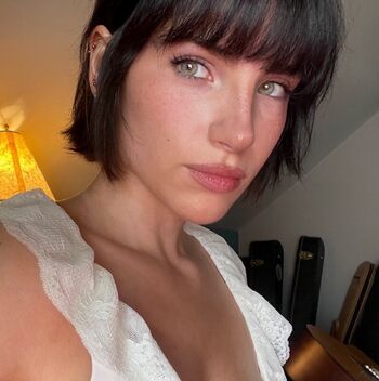 Full leaked Claireyael private photo