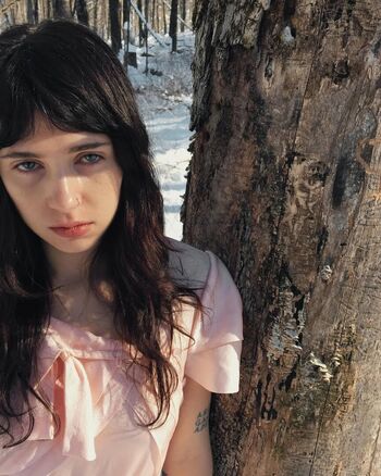 Full leaked Clairo private photo
