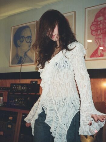 Full leaked Clairo private photo