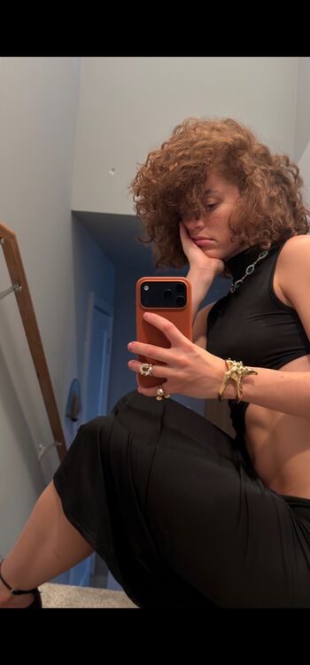 Full leaked Clara west page private onlyfans photo