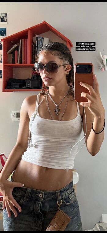 Full leaked Clara west private photo