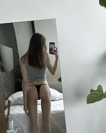 Full leaked Claraneko private photo