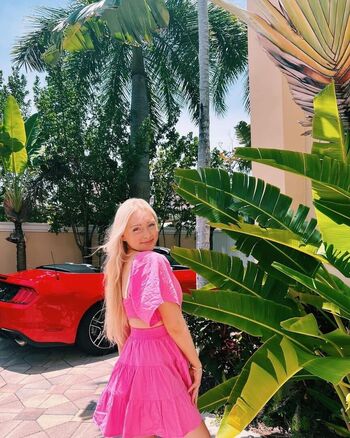 Full leaked Clararosebell private onlyfans photo