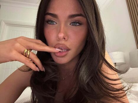 Full leaked Clarissa bea page private onlyfans photo