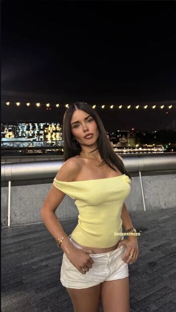 Full leaked Clarissa bea private photo