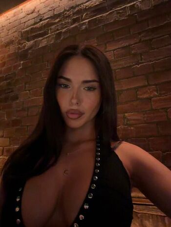 Full leaked Clarissa bea private photo