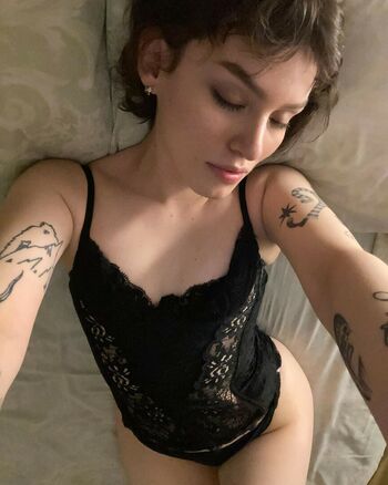 Full leaked Clavel private photo