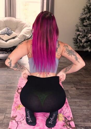 Full leaked Cleaning mommy private photo