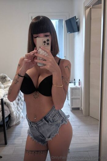 Full leaked Cleos private onlyfans photo