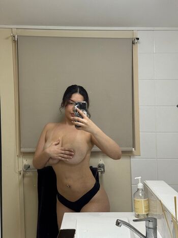 Full leaked Cocochatts private onlyfans photo
