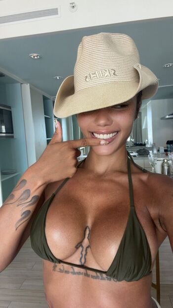 Full leaked Coi leray private photo