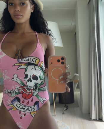 Full leaked Coi leray private photo