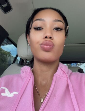 Full leaked Coi leray private photo