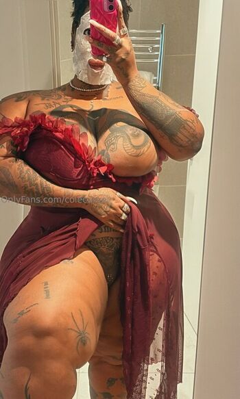 Full leaked Colecurve private photo