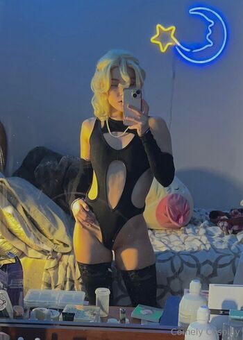 Full leaked Comely cos private photo