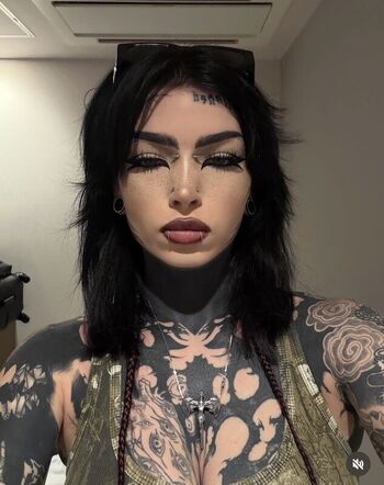 Full leaked Comeovwhenursober private photo