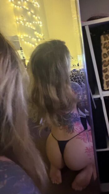 Full leaked Cometolondon private photo