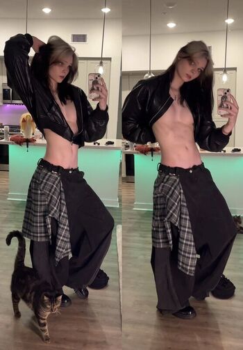 Full leaked Comfycakes  page private photo