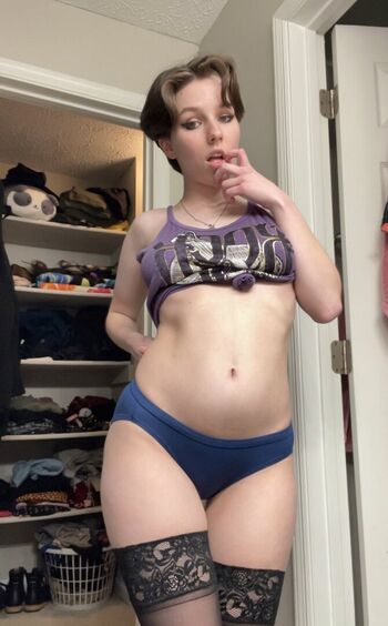 Full leaked Comfygrimrose private photo